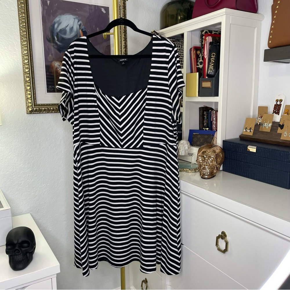 Torrid fit and flare skater dress stripes 4X